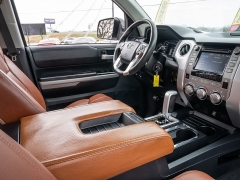 Used 2018  Toyota Tundra 2WD CrewMax SR5 5&period;7L at A Motors Sales & Finance near San Antonio&comma; TX