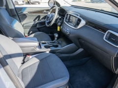 Used 2020  Kia Sorento 4d SUV FWD LX V6 at A Motors Sales & Finance near San Antonio, TX