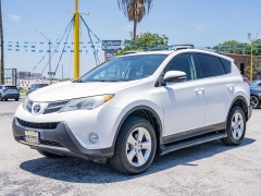 Used 2014  Toyota RAV4 4d SUV FWD XLE at A Motors Sales & Finance near San Antonio&comma; TX