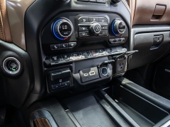 Used 2022  Chevrolet Silverado 2500HD 4WD Crew Cab 159" High Country Dsl at A Motors Sales & Finance near San Antonio&comma; TX