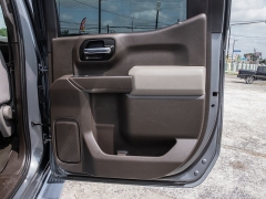 Used 2020  Chevrolet Silverado 1500 2WD Crew Cab LT at A Motors Sales & Finance near San Antonio&comma; TX