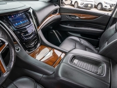 Used 2020  Cadillac Escalade 4d SUV RWD Premium Luxury at A Motors Sales & Finance near San Antonio&comma; TX