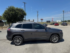 Used 2019 Jeep Cherokee 4d SUV FWD Latitude Plus 2.4L at A Motors Sales & Finance near San Antonio, TX