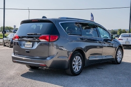 Used 2018 Chrysler Pacifica 4d Wagon Touring L at A Motors Sales & Finance near San Antonio, TX