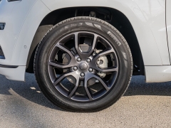 Used 2020  Jeep Grand Cherokee 4d SUV 2WD Overland High Altitude at A Motors Sales & Finance near San Antonio, TX