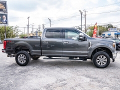 Used 2019  Ford Super Duty F-250 4WD Crew Cab XLT at A Motors Sales & Finance near San Antonio, TX