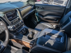 Used 2020  Chevrolet Suburban 4d SUV 4WD LT at A Motors Sales & Finance near San Antonio, TX