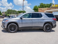 Used 2020  Chevrolet Traverse 4d SUV FWD LT Cloth w&sol;1LT at A Motors Sales & Finance near San Antonio&comma; TX