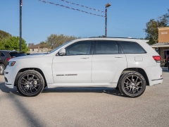 Used 2020  Jeep Grand Cherokee 4d SUV 2WD Overland High Altitude at A Motors Sales & Finance near San Antonio, TX