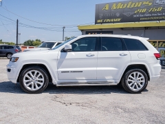 Used 2017 Jeep Grand Cherokee 4d SUV 2WD Laredo at A Motors Sales & Finance near San Antonio, TX