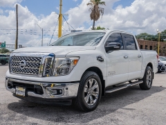 Used 2017  Nissan Titan 4WD Crew Cab SV at A Motors Sales & Finance near San Antonio&comma; TX