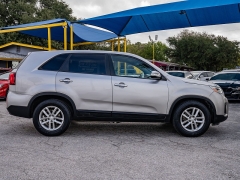 Used 2015  Kia Sorento 4d SUV FWD LX at A Motors Sales & Finance near San Antonio, TX