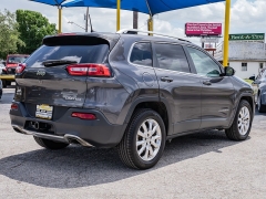 Used 2016  Jeep Cherokee 4d SUV 4WD Limited V6 at A Motors Sales & Finance near San Antonio&comma; TX