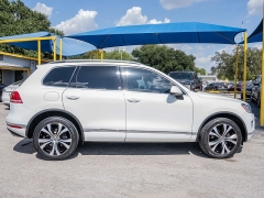 Used 2017  Volkswagen Touareg 4d SUV 4motion Wolfsburg at A Motors Sales & Finance near San Antonio&comma; TX