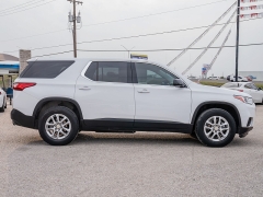 Used 2020  Chevrolet Traverse 4d SUV FWD LS w/1LS at A Motors Sales & Finance near San Antonio, TX