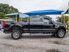 Used 2017  Ford Super Duty F-250 4WD Crew Cab XLT at A Motors Sales & Finance near San Antonio&comma; TX