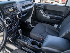 Used 2017  Jeep Wrangler Unlimited 4d Convertible Sahara at A Motors Sales & Finance near San Antonio&comma; TX