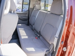 Used 2017  Nissan Frontier 2WD Crew Cab SV at A Motors Sales & Finance near San Antonio&comma; TX