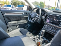 Used 2021  Volkswagen Atlas 3&period;6L V6 SE w&sol;Technology 4MOTION at A Motors Sales & Finance near San Antonio&comma; TX