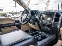 Used 2016  Ford F-150 2WD SuperCrew XLT 5 1&sol;2 at A Motors Sales & Finance near San Antonio&comma; TX