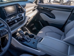 Used 2020  Toyota Highlander 4d SUV FWD LE at A Motors Sales & Finance near San Antonio, TX