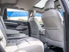 Used 2015  Toyota Highlander 4d SUV FWD XLE at A Motors Sales & Finance near San Antonio&comma; TX