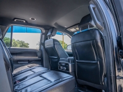 Used 2020  Ford Expedition 4d SUV 2WD XLT at A Motors Sales & Finance near San Antonio&comma; TX