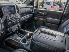 Used 2020  GMC Sierra 2500 4WD Crew Cab Denali Dsl at A Motors Sales & Finance near San Antonio&comma; TX