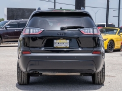 Used 2020  Jeep Cherokee 4d SUV FWD Latitude Plus Altitude 2&period;4L at A Motors Sales & Finance near San Antonio&comma; TX