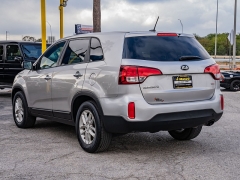Used 2015  Kia Sorento 4d SUV FWD LX at A Motors Sales & Finance near San Antonio, TX