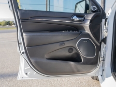 Used 2020  Jeep Grand Cherokee 4d SUV 2WD Overland High Altitude at A Motors Sales & Finance near San Antonio, TX