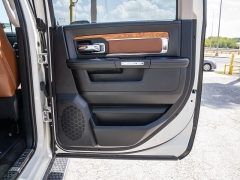Used 2017  Ram 1500 2WD Crew Cab Longhorn at A Motors Sales & Finance near San Antonio&comma; TX