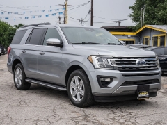 Used 2020  Ford Expedition 4d SUV 2WD XLT at A Motors Sales & Finance near San Antonio&comma; TX