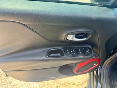 Used 2016 Jeep Renegade 4d SUV 4WD Trailhawk at A Motors Sales & Finance near San Antonio, TX