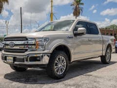 Used 2018  Ford F-150 2WD SuperCrew Lariat 5 1&sol;2 at A Motors Sales & Finance near San Antonio&comma; TX