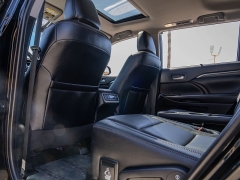 Used 2019  Toyota Highlander Hybrid 4d SUV AWD Limited at A Motors Sales & Finance near San Antonio&comma; TX