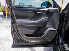 Used 2020  Toyota Highlander 4d SUV FWD XLE at A Motors Sales & Finance near San Antonio&comma; TX