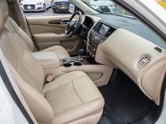 Used 2017  Nissan Pathfinder 4d SUV 4WD Platinum at A Motors Sales & Finance near San Antonio&comma; TX
