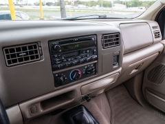 Used 2004  Ford Super Duty F-250 2WD Crew Cab XL at A Motors Sales & Finance near San Antonio, TX