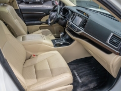 Used 2015  Toyota Highlander 4d SUV FWD Limited Platinum at A Motors Sales & Finance near San Antonio&comma; TX