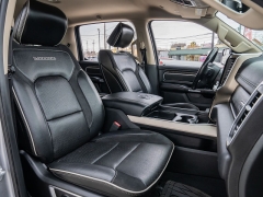 Used 2019  Ram 1500 2WD Crew Cab Laramie at A Motors Sales & Finance near San Antonio&comma; TX