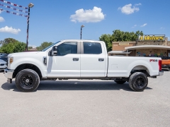 Used 2019  Ford Super Duty F-250 4WD Crew Cab XL Longbed at A Motors Sales & Finance near San Antonio&comma; TX