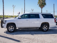 Used 2017  Chevrolet Suburban 4d SUV 4WD LT at A Motors Sales & Finance near San Antonio, TX