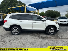 Used 2017 Honda Pilot 4d SUV AWD Touring at A Motors Sales & Finance near San Antonio, TX