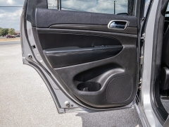 Used 2017  Jeep Grand Cherokee 4d SUV 4WD Laredo Altitude at A Motors Sales & Finance near San Antonio, TX