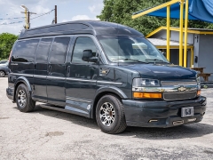 Used 2017  Chevrolet Express Van 2500 Van at A Motors Sales & Finance near San Antonio&comma; TX