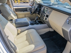 Used 2017  Ford Expedition 4d SUV 2WD XLT at A Motors Sales & Finance near San Antonio&comma; TX