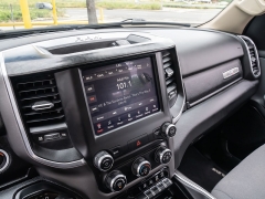 Used 2019  Ram 1500 2WD Crew Cab Big Horn&sol;Lone Star at A Motors Sales & Finance near San Antonio&comma; TX
