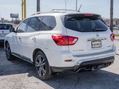 Used 2018  Nissan Pathfinder 4d SUV FWD Platinum at A Motors Sales & Finance near San Antonio&comma; TX