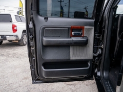 Used 2005  Ford F-150 4WD Supercrew Lariat at A Motors Sales & Finance near San Antonio&comma; TX